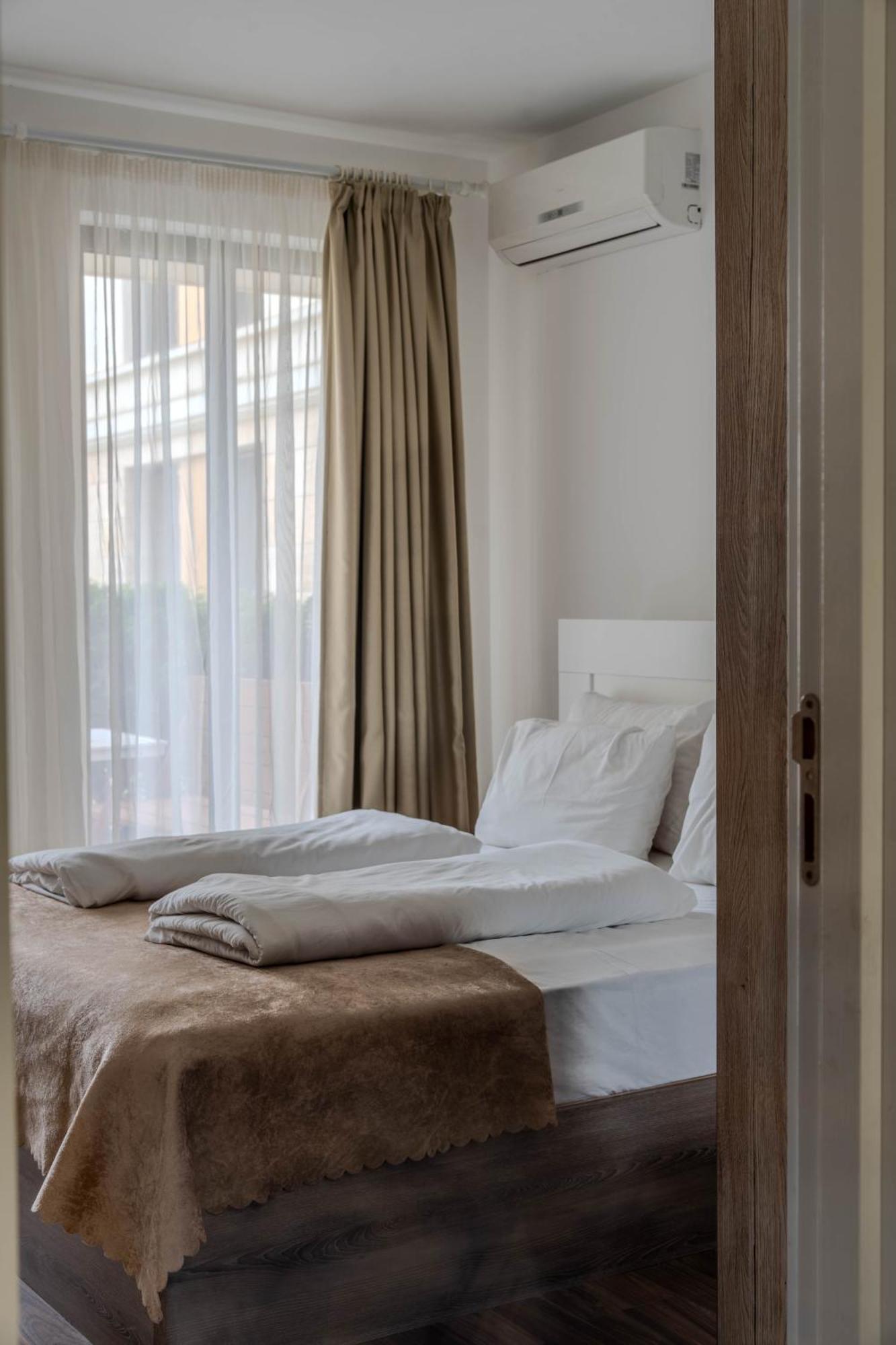Apartment In Evargreen Complex With Terrace Varna Exterior foto